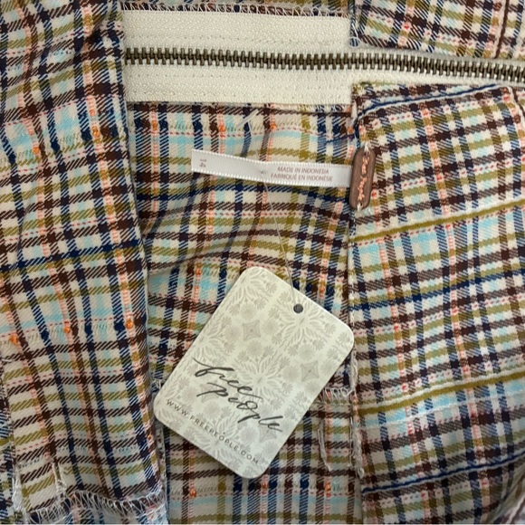 Free People Multicolor Plaid A-Line Mini Skirt. Pleaded. Ivory Combo. Size 14. - Picture 3 of 7
